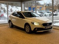 Begagnad Volvo V40 CC Momentum 150 HK (110 kW) 2014 Vit Kombi