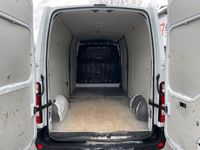 begagnad Renault Master L3H2 2.3 dCi Drag Värmare Navi 2017, Transportbil