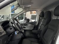begagnad Renault Trafic III Skåpbil L2H1 2.7t 1.6 dCi Dragk Navi 2018, Transportbil