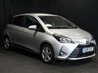 Begagnad Toyota Yaris Multidrive S 112 HK (82 kW) 2020 Silver Halvkombi