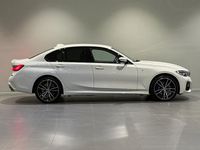 Begagnad BMW 330e Comfort Edition 184 HK (135 kW) 2021 Vit Sedan
