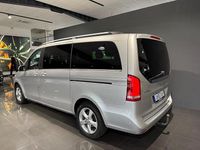 Begagnad Mercedes V250 Avantgarde 190 HK (139 kW) 2016 Silver Minibuss