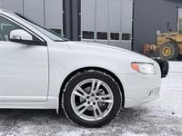 Begagnad Volvo V70 Summum 163 HK (119 kW) 2010 Vit Kombi