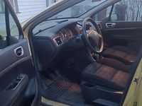 Begagnad Peugeot 307 136 HK (100 kW) 2002 Halvkombi
