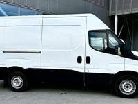 begagnad Iveco Daily 35-120 Skåpbil 2.3 JTD Hi-Matic 116hk