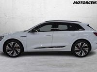 Begagnad Audi Q8 e-tron S-Line 303 kW (413 HK) 2024 Vit SUV