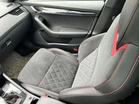 begagnad Skoda Octavia Rs 2.0 TDI 4*4 (184hk) Cockpit/Panorama