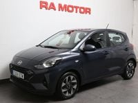 Begagnad Hyundai i10 Essential 67 HK (49 kW) 2023 Grå Halvkombi