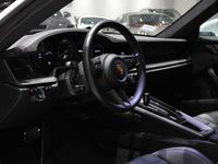 Begagnad Porsche 911 Carrera S 450 HK (330 kW) 2020 Carrara white metallic Sportkupé