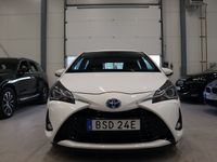 begagnad Toyota Yaris Hybrid e-CVT Eu6 B-Kamera 101hk