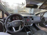 begagnad Kia Rio 5-dörrar 1.2 CVVT GLS Euro 5