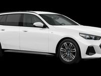 Begagnad BMW 530e Shadowline 2024 Vit Kombi