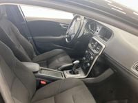 Begagnad Volvo V40 CC Kinetic 150 HK (110 kW) 2016 Svart Kombi