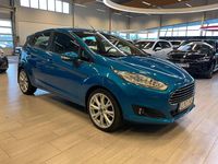 Begagnad Ford Fiesta Titanium 101 HK (74 kW) 2015 Blå Halvkombi
