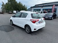 begagnad Toyota Yaris Hybrid e-CVT Euro 6 101hk