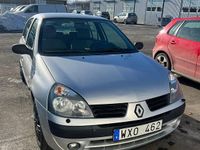 Begagnad Renault Clio R.S. 75 HK (55 kW) 2005 Halvkombi