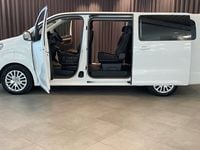 Begagnad Peugeot e-Traveller Business-Line 100 kW (136 HK) 2023 Vit Minibuss