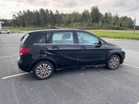 Begagnad Mercedes B200 Style 156 HK (114 kW) 2014 Svart Minibuss