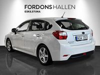Begagnad Subaru Impreza 114 HK (83 kW) 2013 Vit Halvkombi