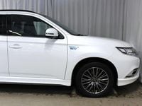 Begagnad Mitsubishi Outlander Edition 224 HK (164 kW) 2020 Pärlemovit SUV