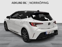 Begagnad Toyota Corolla Hybrid Sport 140 HK (102 kW) 2023 Vit Halvkombi