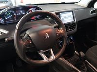 begagnad Peugeot 2008 1.2 VTi 82hk LED-ramp Bluetooth Kamrem bytt
