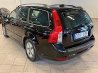 Begagnad Volvo V50 Momentum 109 HK (80 kW) 2010 Svart Kombi