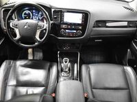 begagnad Mitsubishi Outlander P-HEV P-HEV 2.0 Hybrid 4WD CVT 2016, SUV