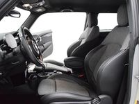 Begagnad Mini Cooper SE Essential 135 kW (184 HK) 2022 Silver Halvkombi