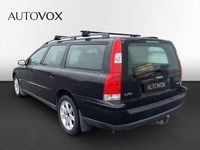 Begagnad Volvo V70 Kinetic 140 HK (102 kW) 2005 Svart Kombi