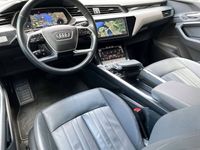 begagnad Audi e-tron 55 408Hk Q Skinn/Drag 21" MOMS SvSåld 1 Ägare