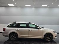 Begagnad Skoda Octavia 116 HK (85 kW) 2019 Vit Kombi