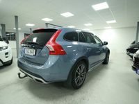 begagnad Volvo V60 CC D3 Summum taklucka Skinn Euro 6 2018, Kombi