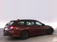Begagnad BMW 530 M Sport 292 HK (214 kW) 2023 Röd Kombi