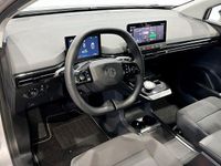 Begagnad MG MG4 EV 125 kW (170 HK) 2024 Grå Halvkombi