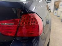 Begagnad BMW 325 218 HK (160 kW) 2009 Sedan