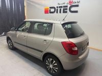 Begagnad Skoda Fabia Elegance 69 HK (50 kW) 2011 Brun Halvkombi