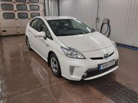 Begagnad Toyota Prius Plug-in Hybrid 136 HK (100 kW) 2013 Halvkombi