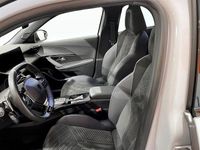 Begagnad Peugeot 2008 GTi 131 HK (96 kW) 2024 Vit SUV