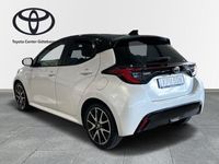 begagnad Toyota Yaris Hybrid 1,5 5D STYLE BI-TONE 2021, Halvkombi