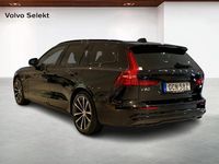 Begagnad Volvo V60 Plus 355 HK (261 kW) 2023 Svart Kombi