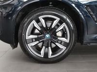 begagnad BMW iX3 Charged M Sport Nav Drag Panorama Rattvärme 2023, SUV