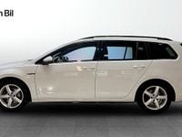 Begagnad VW Golf VII R-line 150 HK (110 kW) 2018 Pure white Kombi
