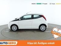 Begagnad Toyota Aygo X-play 72 HK (52 kW) 2020 Vit Halvkombi
