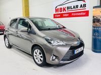 Begagnad Toyota Yaris Hybrid 101 HK (74 kW) 2019 Grå
