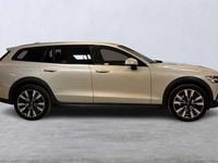 Begagnad Volvo V60 CC 197 HK (144 kW) 2021 Kombi