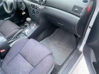 Begagnad Toyota Corolla 110 HK (80 kW) 2002 Light grey Kombi