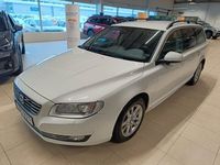 begagnad Volvo V70 D4 181Hk AWD Aut Momentum VOC Vhjul Drag Värmare