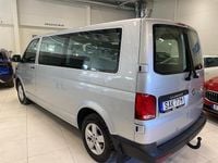 Begagnad VW Caravelle Trendline 150 HK (110 kW) 2022 Silver Minibuss