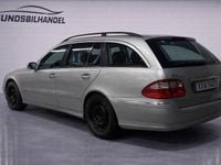 Begagnad Mercedes E200 Avantgarde 163 HK (119 kW) 2005 Silver Kombi